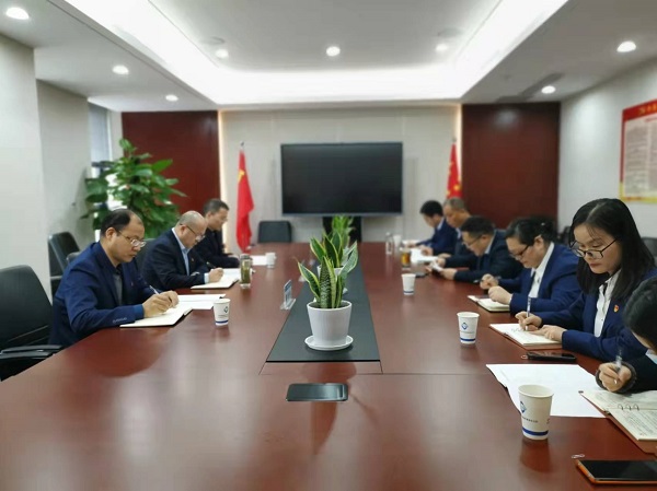 王晟督導(dǎo)徽鹽地產(chǎn)集團(tuán)機(jī)關(guān)第一黨支部組織生活會(huì)